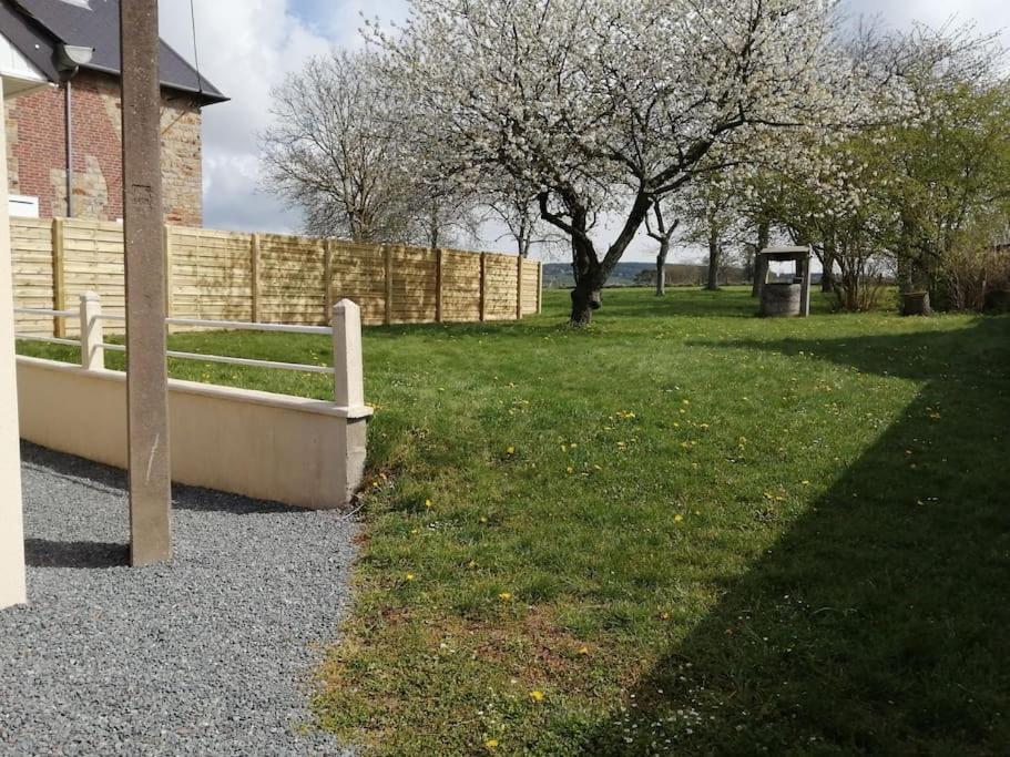 Vila Le Tiluce Les Monts d'Aunay Exteriér fotografie